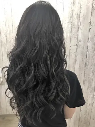 ロング カラー 艶髪🫧髪質改善 縮毛矯正✨影山湧市のヘアスタイル