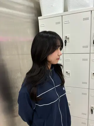 ロング 抜け感レイヤー︴ ニュアンスカラーのヘアスタイル