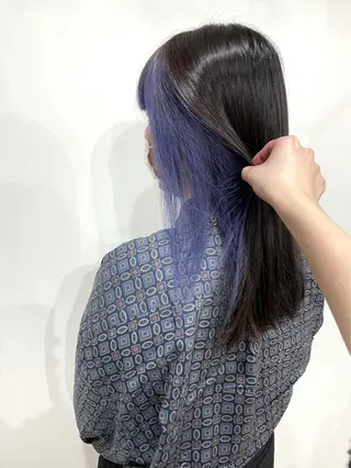 カラー white.梅田 デザインカラー🦄のヘアスタイル