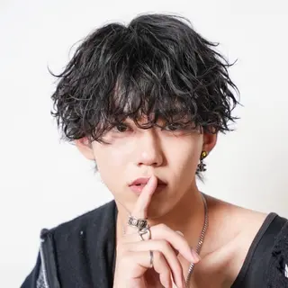 ショート カラー パーマ メンズ 🔥メンズ極🔥韓国 シャドウ/波巻き柿崎のヘアスタイル