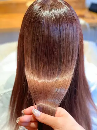 ミディアム カラー レイヤー×艶髪特化 マネージャー安藤光司のヘアスタイル
