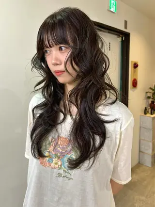 ロング カラー mizuki/ピンク ベージュ.レイヤーのヘアスタイル