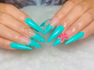 ネイル ユリ🎀長さだし/ パラジェル/持ち込みのネイルデザイン