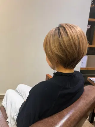 ショート moe  矯正 さらさらストレートのヘアスタイル