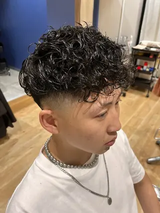 ショート カラー パーマ メンズ メンズサロン LiGKAITO🦖のヘアスタイル