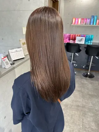セミロング REVE 美容室のヘアスタイル