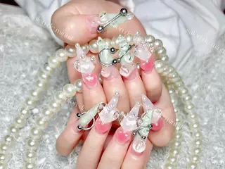 ネイル Momo 🤍のネイルデザイン