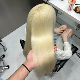ロング カラー 💫艶ハイトーン×髪 質改善💫リュウトのヘアスタイル