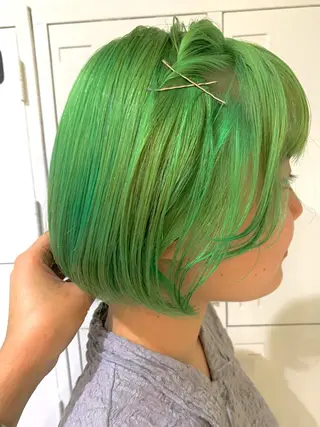 ミディアム カラー 大角 実希のヘアスタイル