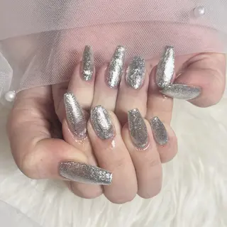ネイル LAVISH sakiのネイルデザイン