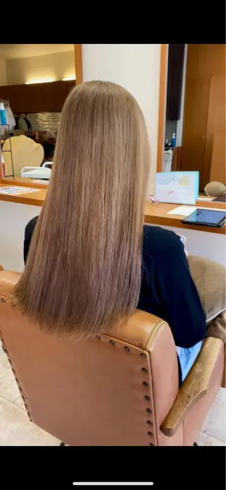 ロング カラー 田崎 暁大のヘアスタイル