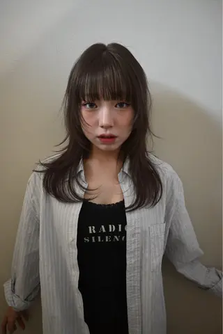 ミディアム カラー aya / ニュアンスカラーのヘアスタイル