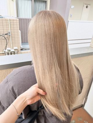ロング カラー Maya🦋 ハイトーン特化のヘアスタイル