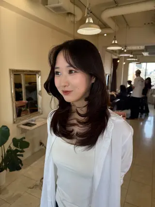 ロング Maho/海外 レイヤー/ハッシュのヘアスタイル