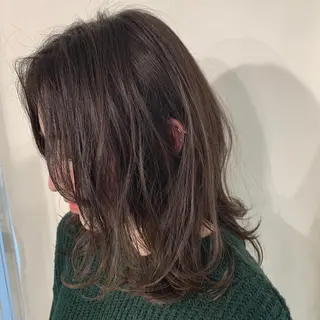 セミロング カラー 加藤 綾華のヘアスタイル
