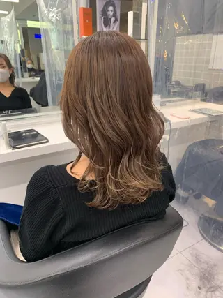 ミディアム 【丁寧なカウンセリ ング】MIHOのヘアスタイル
