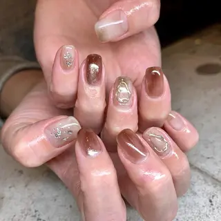 ネイル 里見 麗のネイルデザイン