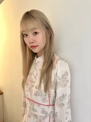 ロング カラー 大木 紗也香のヘアスタイル