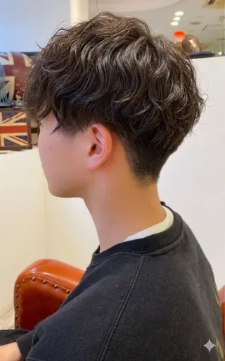 ミディアム カラー パーマ メンズ 🌟 モデル様募集中 🌟　保坂太一の眉毛・アイブロウイメージ