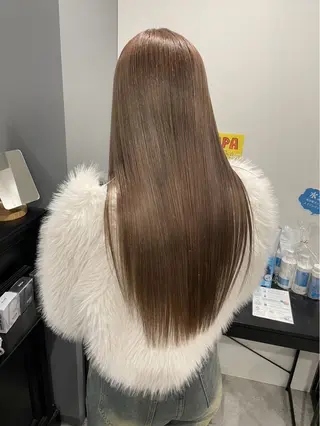 カラー 紅都🫧赤みなし 透明感水光カラーのヘアスタイル