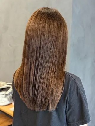 ロング 髪屋こころ 峯村 衣舞のヘアスタイル