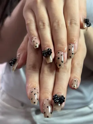 ネイル Dark Honey Ivyのネイルデザイン