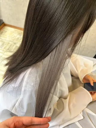 ロング 青柳 若奈のヘアスタイル