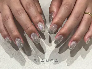 ネイル Bianca Takeshitaの眉毛・アイブロウイメージ