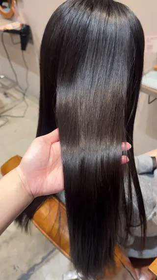 ロング 亀田 幸美のヘアスタイル