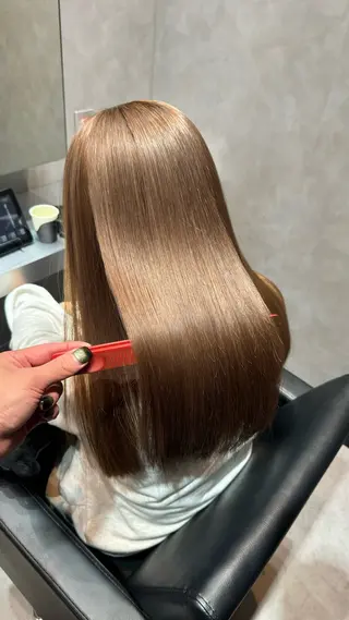 ロング 坂谷 BUCKS/縮毛矯正のヘアスタイル