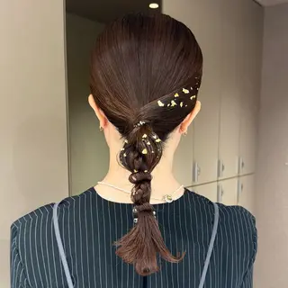 セミロング ヘアアレンジ Akari暖色カラー /レイヤーカットのヘアスタイル