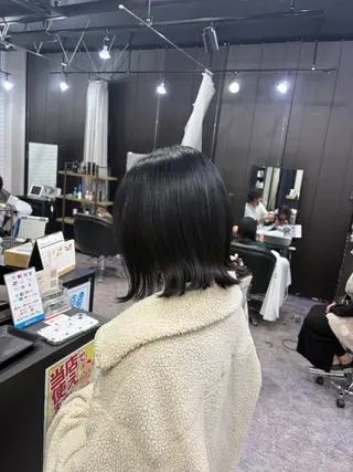 ミディアム 友滝 真菜美のヘアスタイル