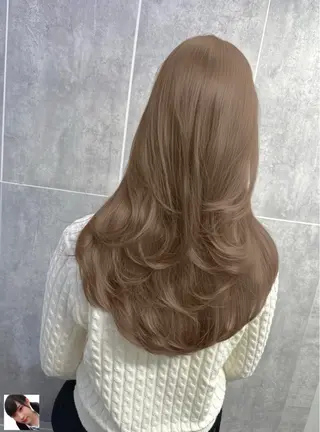 セミロング カラー 顔まわりの神様✨ 透明感カラー藤嶋秀幸のヘアスタイル