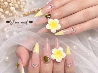 ネイル shine nail salonのネイルデザイン