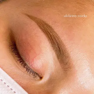 アイブロウ alchemy workzのマツエク・マツパデザイン