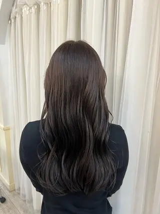 ロング カラー 新城 奈央のヘアスタイル