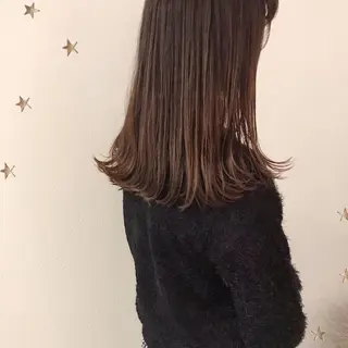 セミロング カラー 市川 千夏のヘアスタイル