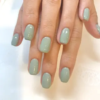 ネイル リスブラン🌱 IKUMIのネイルデザイン
