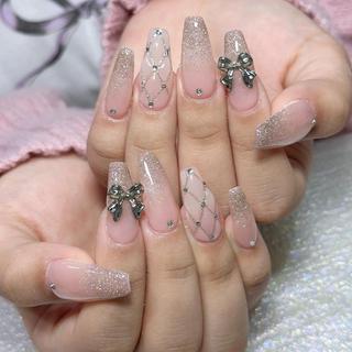 ネイル Queens テイのネイルデザイン