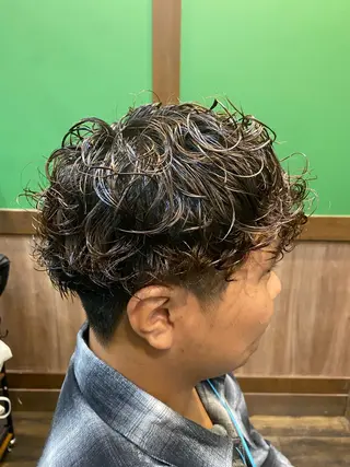パーマ メンズ 山田 太一のヘアスタイル