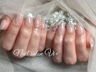 ネイル Nailsalon Vi+ももか🩷のネイルデザイン