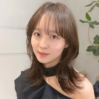 ミディアム カラー 顔周りレイヤー꙳⋆ ミディアム⌇SAKIのヘアスタイル