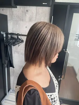 ショート _WHITE 佐伯 碧のヘアスタイル