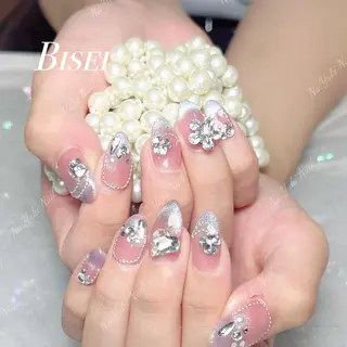 ネイル 🦋 Queenieのネイルデザイン