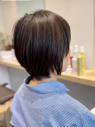 ショート カラー 白髪ぼかしハイライト 💫ミネ ヒロシのヘアスタイル