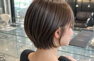 ショート カラー 鈴木 颯介のヘアスタイル