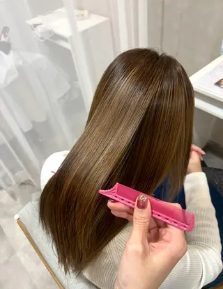 カラー 森 愛友のヘアスタイル