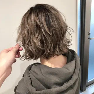 ショート カラー ウルフ/デザイン/ 大阪/タカハシユウキのヘアスタイル