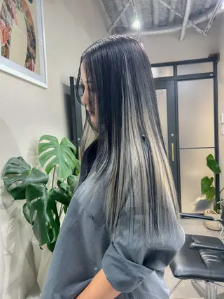 ロング カラー AKO .のヘアスタイル