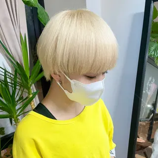 ショート カラー オザキクウガ/ ブリーチ/髪質改善のヘアスタイル